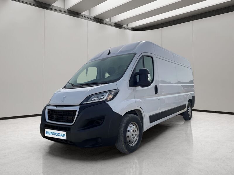 Blanco Usado 2023 Peugeot Boxer S Van | 22.890 € (Un poco caro) - Imagen 1/4