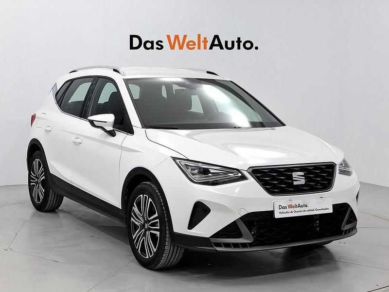 Blanco Usado 2023 Seat Arona FR SUV | 19.900 € (Un poco caro) - Imagen 1/4