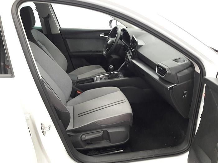 Usado Seat Leon Style 116 CV (85 kW) 2025 Blanco Familiar