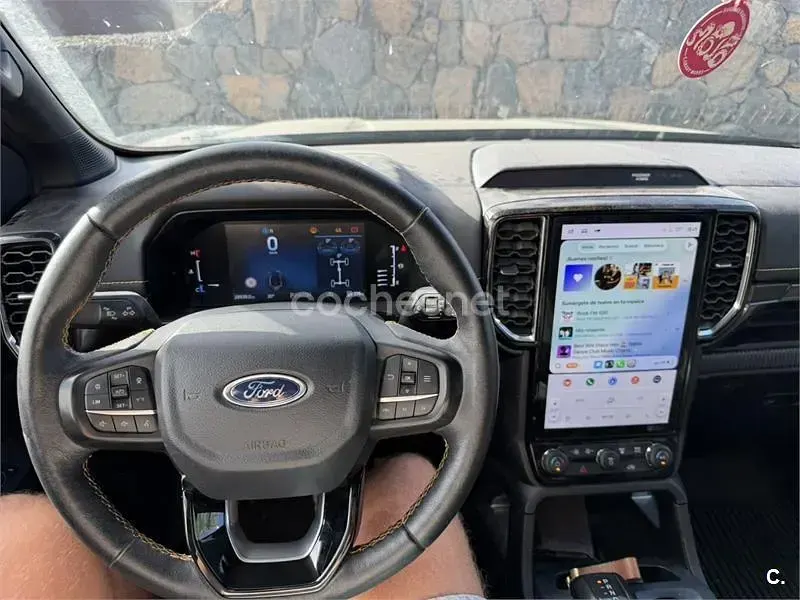 Usado Ford Ranger Wildtrack 205 CV (150 kW) 2024 Gris / plata Pickup/Camioneta