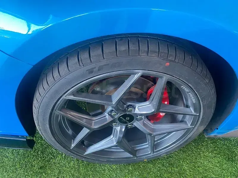 Usado Ford Mustang Fastback 291 CV (214 kW) 2020 Azul Coupe