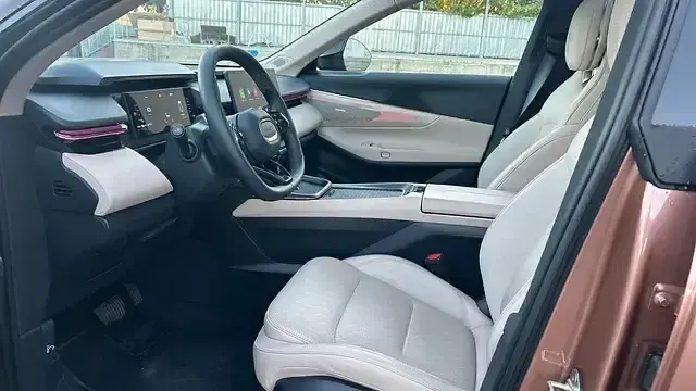Usado Lynk & Co 08 350 CV (257 kW) 2025 Marrón SUV