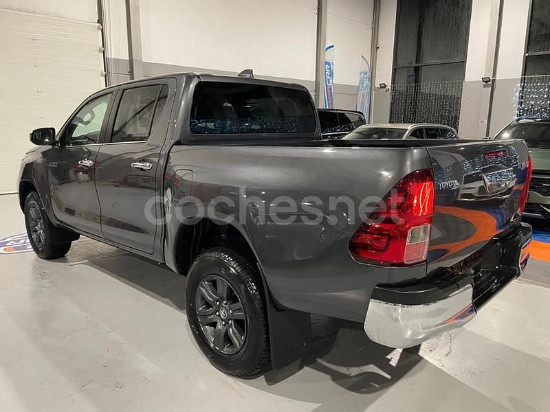 Nuevo Toyota HiLux 204 CV (150 kW) 2025 Gris / plata Pickup/Camioneta