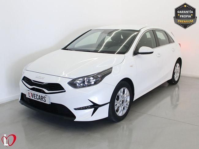 Usado Kia Ceed 100 CV (73 kW) 2022 Blanco Utilitario