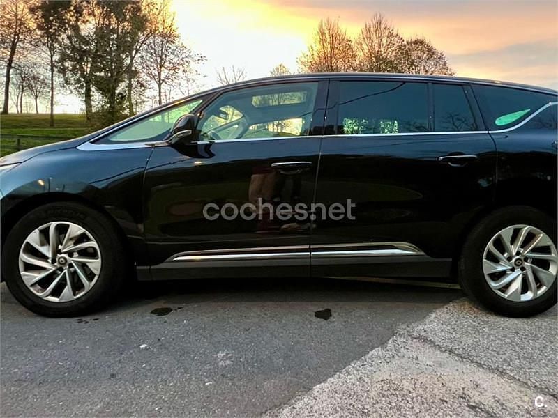 Usado Renault Espace Zen 160 CV (117 kW) 2017 Negro Monovolumen