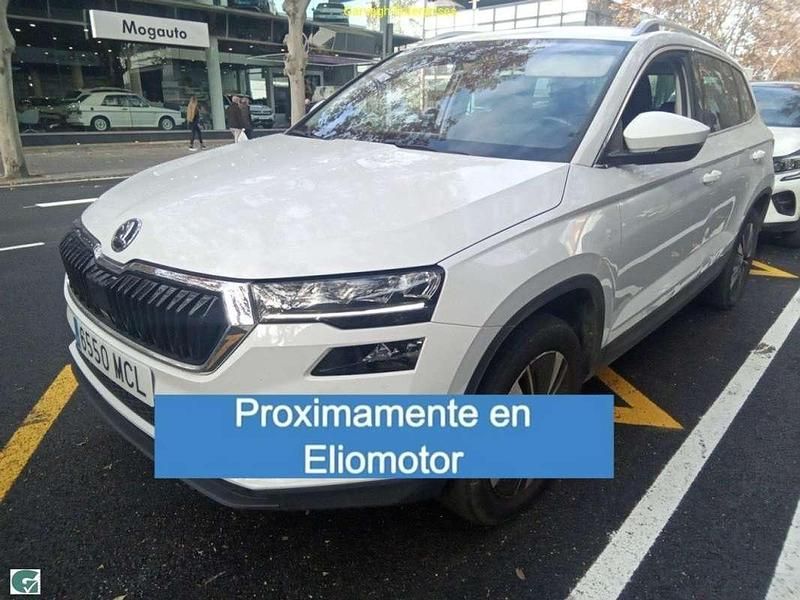 Blanco Usado 2022 Skoda Karoq Ambition SUV | 23.900 € (Precio justo) - Imagen 1/4