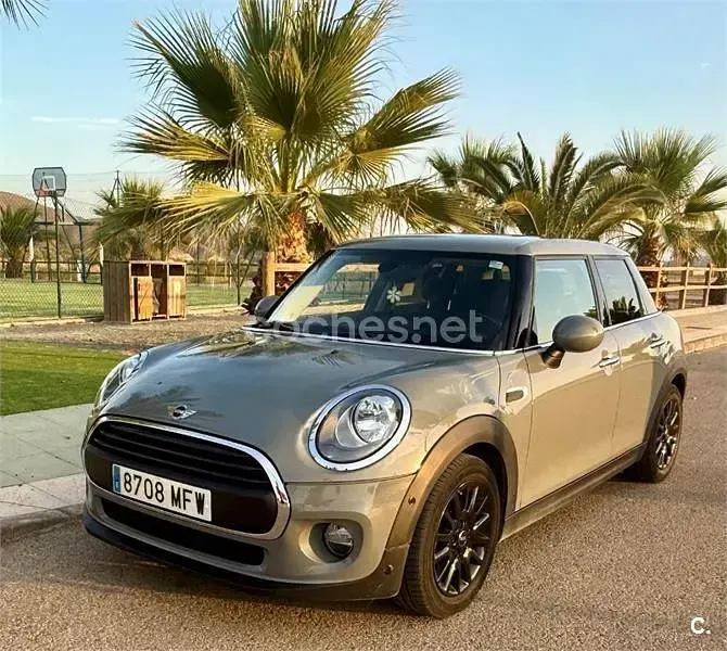Usado Mini One D 95 CV (69 kW) 2018 Gris / plata Utilitario