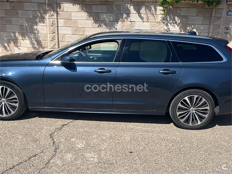 Usado Volvo V90 Business Edition 190 CV (139 kW) 2020 Azul Familiar
