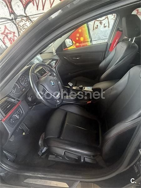 Begagnad BMW 316 Sport Line 116 HK (85 kW) 2013 Svart Sedan