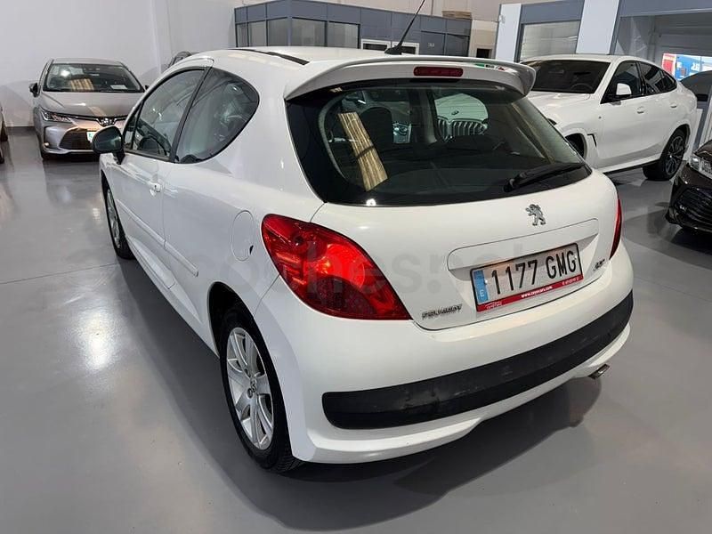 Usado Peugeot 207 Sport 90 CV (66 kW) 2009 Blanco Berlina