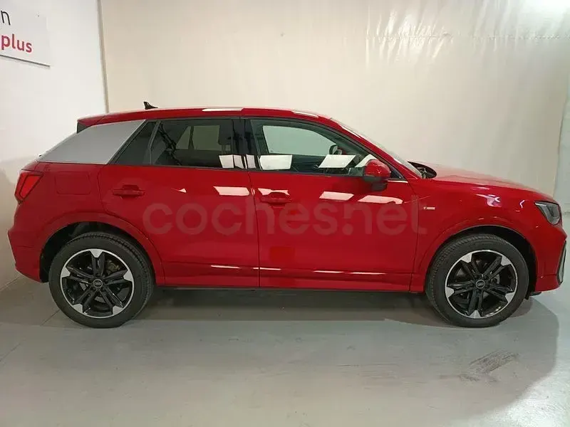 Usado Audi Q2 S-Line 116 CV (85 kW) 2021 Rojo SUV