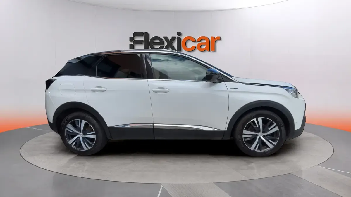 Usado Peugeot 3008 Allure 131 CV (96 kW) 2017 Blanco SUV