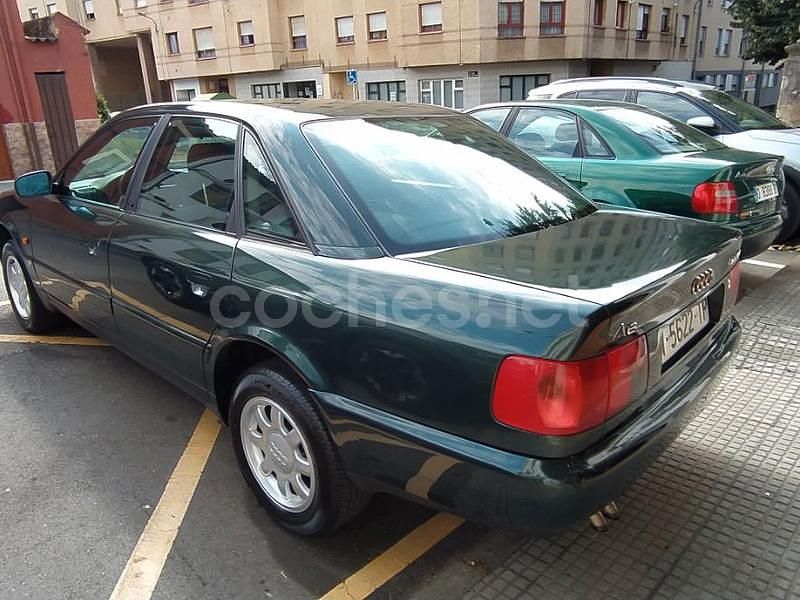 Usado Audi A6 115 CV (84 kW) 1996 Verde Berlina