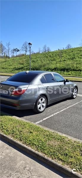 Usado BMW 530 231 CV (169 kW) 2005 Gris / plata Berlina