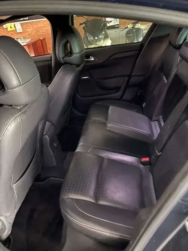 Usado DS Automobiles DS4 200 CV (147 kW) 2014 Azul Utilitario
