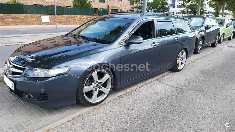 Usado Honda Accord Executive 190 CV (139 kW) 2006 Gris / plata Familiar