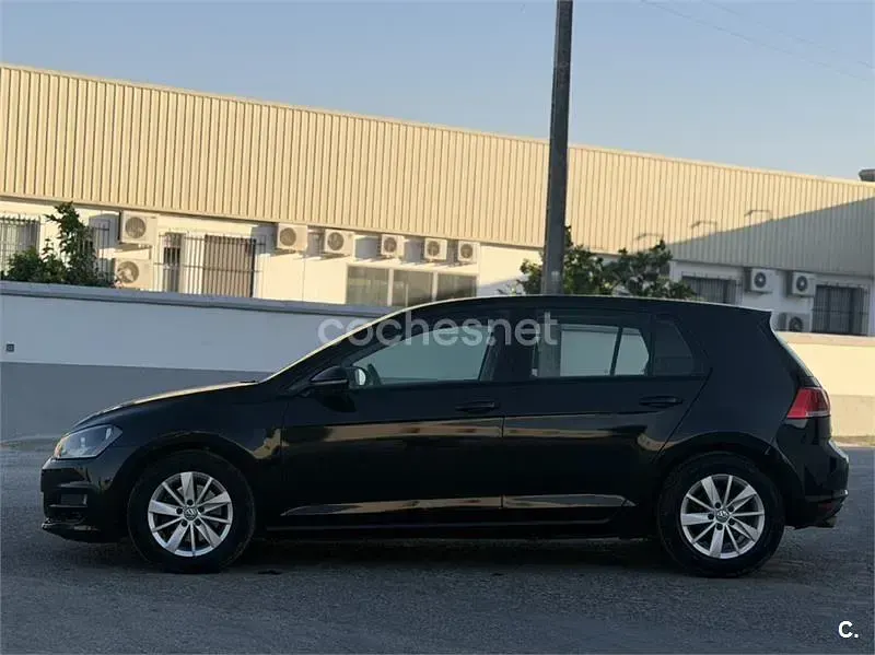 Usado VW Golf VII Business 110 CV (80 kW) 2015 Negro Berlina