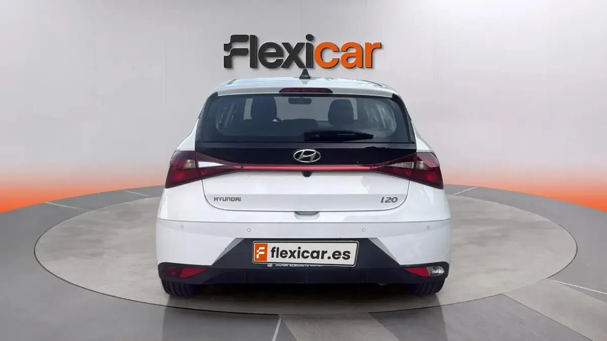 Usado Hyundai i20 84 CV (61 kW) 2022 Blanco Utilitario