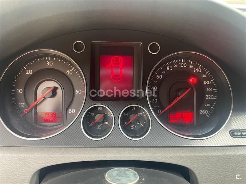 Azul Usado 2005 VW Passat Trendline Berlina | 4500 € (Precio justo) - Imagen 1/4
