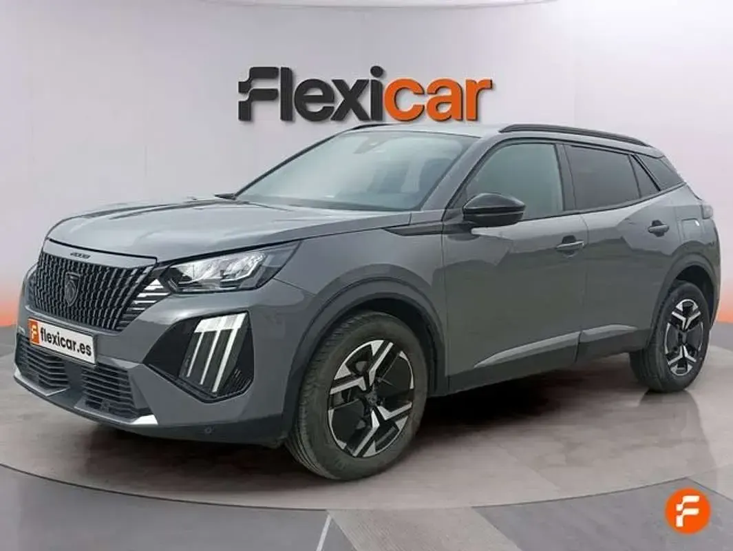 Usado Peugeot 2008 Allure 102 CV (75 kW) 2024 Gris SUV