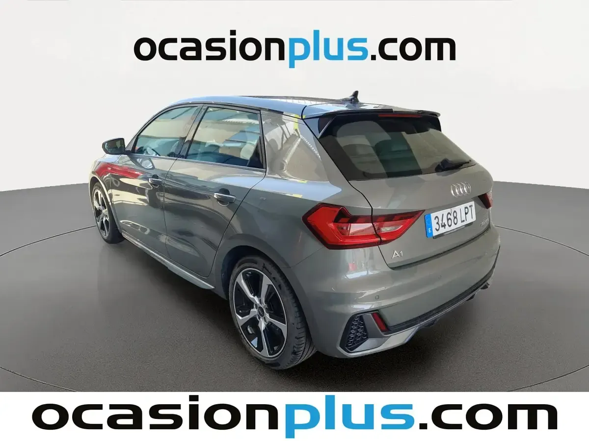 Usado Audi A1 Sportback S-Line 110 CV (80 kW) 2021 Gris Utilitario