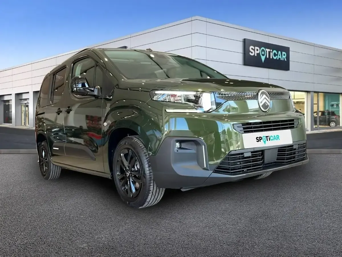 Usado Citroën Berlingo 102 CV (75 kW) 2024 Verde Monovolumen