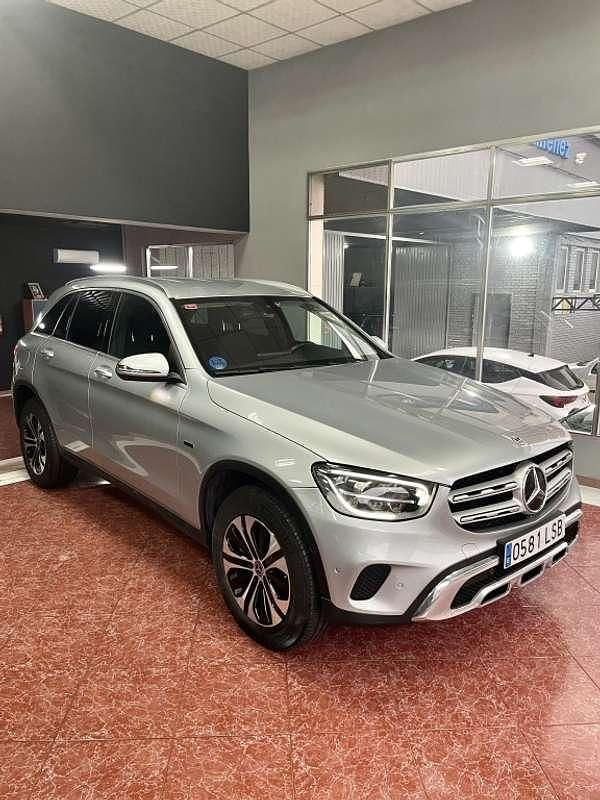 Usado Mercedes GLC300e 306 CV (225 kW) 2021 Plateado SUV