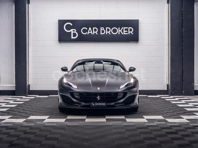 Usado Ferrari Portofino 600 CV (441 kW) 2018 Gris / plata Descapotable