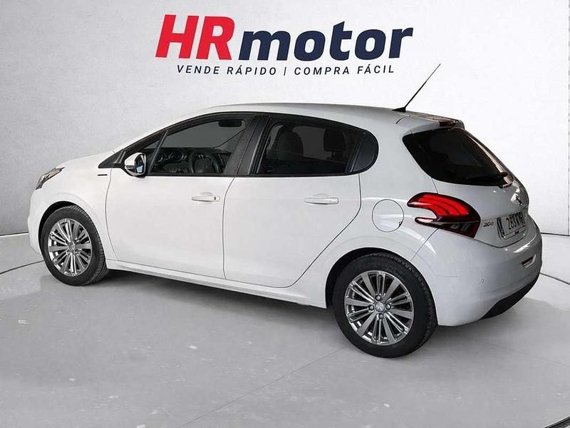 Usado Peugeot 208 Signature Sky 83 CV (61 kW) 2018 Blanco Utilitario