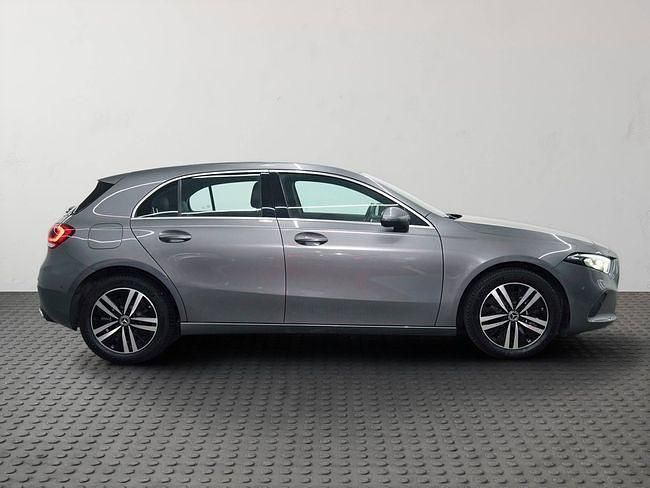 Usado Mercedes A250 218 CV (160 kW) 2021 Gris / plata Berlina