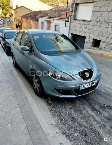 Usado Seat Toledo Stylance 105 CV (77 kW) 2005 Azul Utilitario