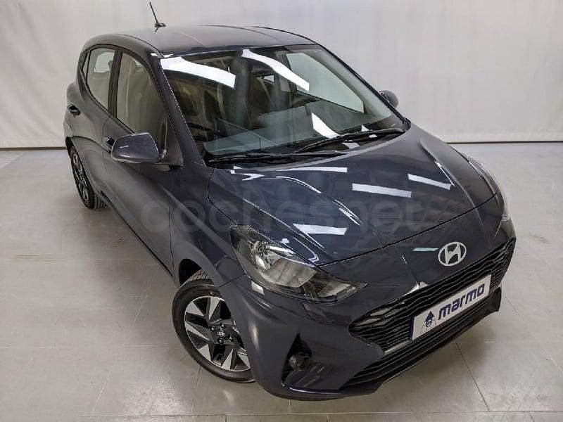 Nuevo Hyundai i10 63 CV (46 kW) 2025 Gris / plata Utilitario