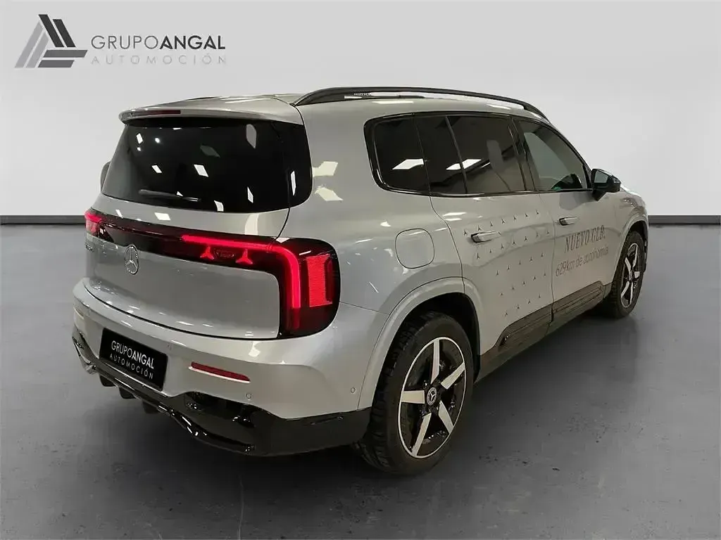 Usado Mercedes GLB250 200 kW (272 CV) 2026 Gris SUV