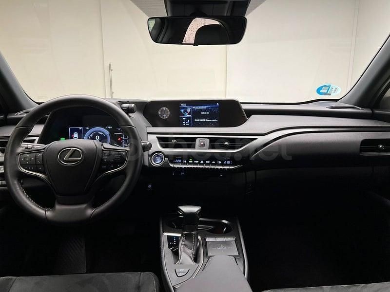 Usado Lexus UX Business Edition 184 CV (135 kW) 2022 Verde SUV
