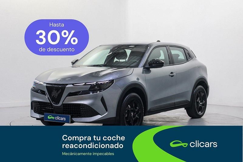 Usado Alfa Romeo Junior 145 CV (106 kW) 2025 Gris SUV
