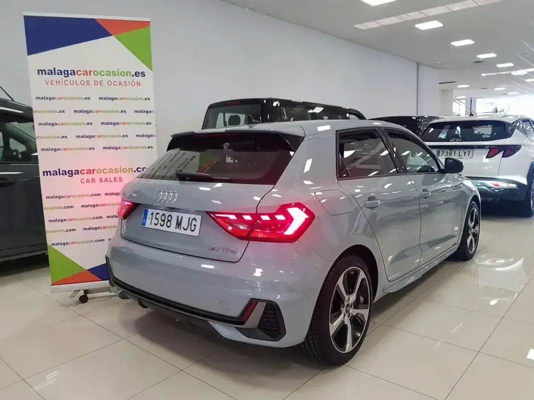 Usado Audi A1 Sportback 110 CV (80 kW) 2023 Gris Utilitario