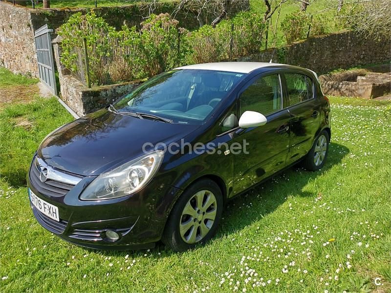 Usado Opel Corsa Essentia 80 CV (58 kW) 2007 Negro Utilitario