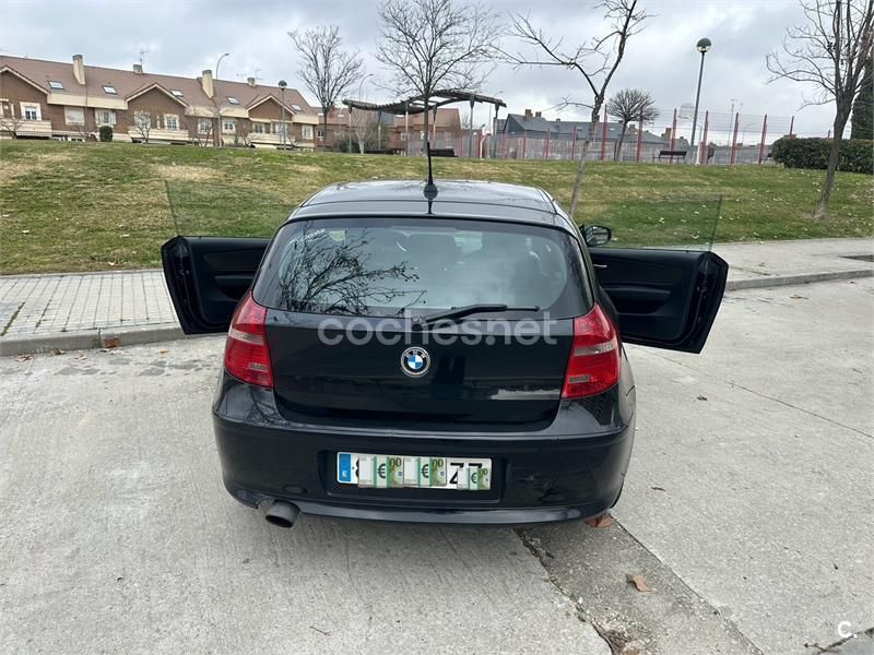 Usado BMW 116 115 CV (84 kW) 2010 Negro Utilitario