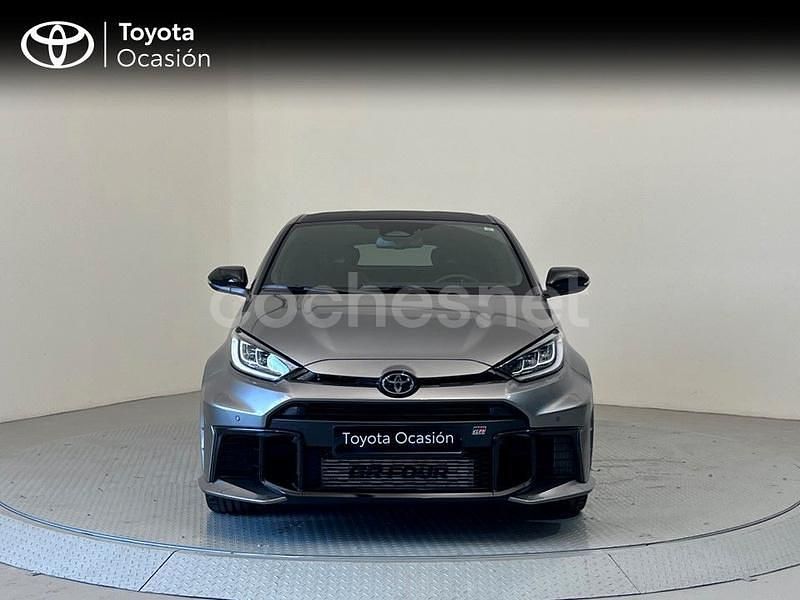 Usado Toyota Yaris 276 CV (202 kW) 2024 Gris / plata Berlina