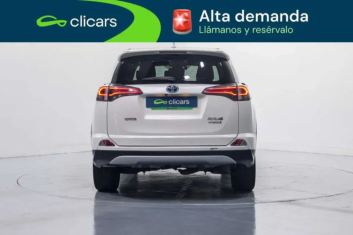 Używany Toyota RAV4 Hybrid 177 KM (130 kW) 2018 Biały SUV
