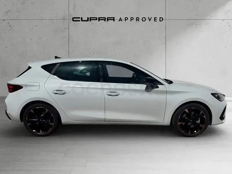 Usado Cupra Leon 204 CV (150 kW) 2025 Blanco Berlina