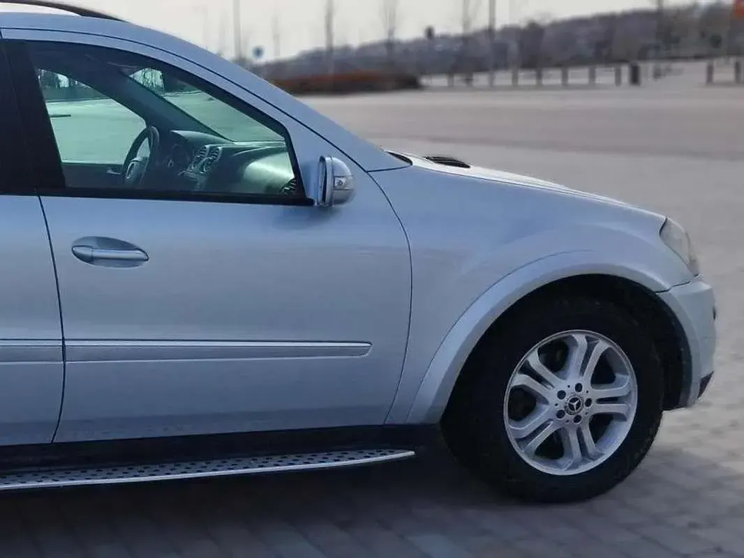 Usado Mercedes ML300 224 CV (164 kW) 2006 Gris SUV