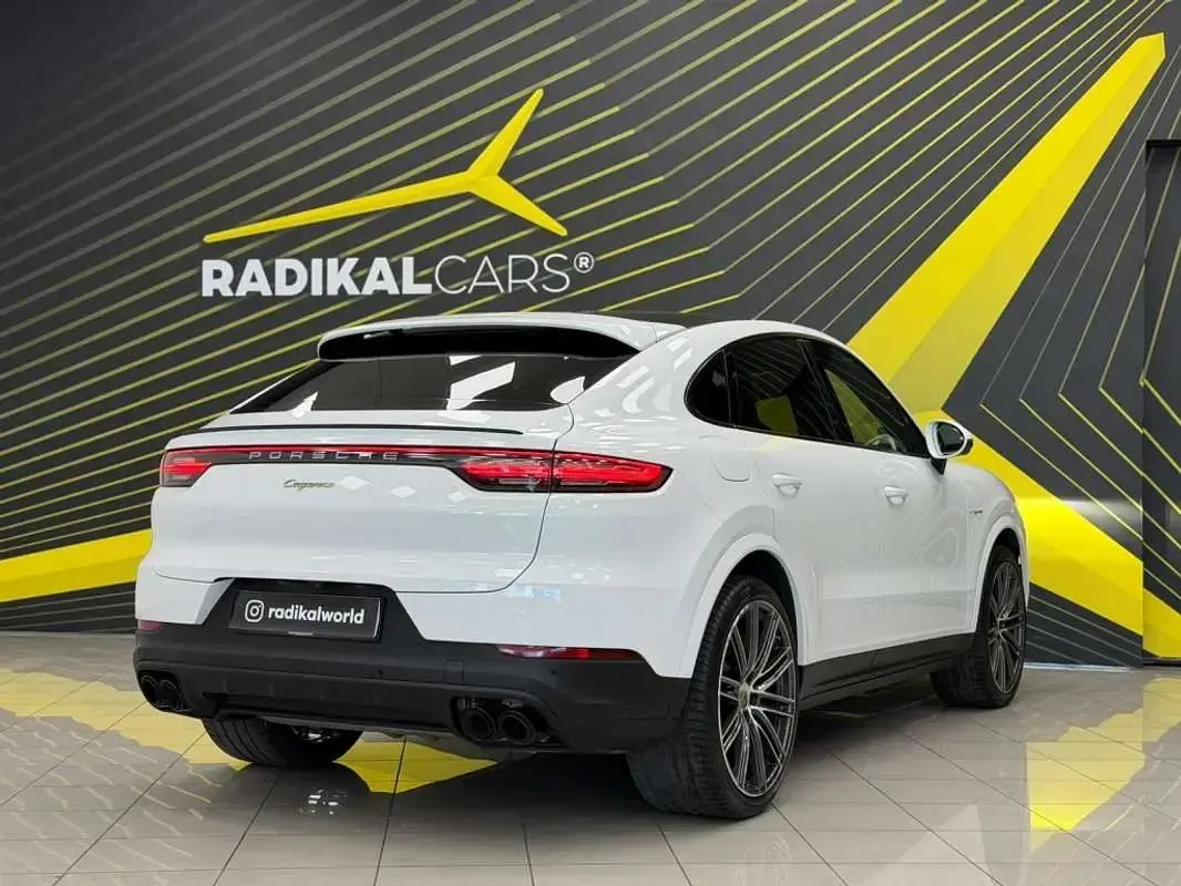 Usado Porsche Cayenne 462 CV (339 kW) 2020 Blanco SUV