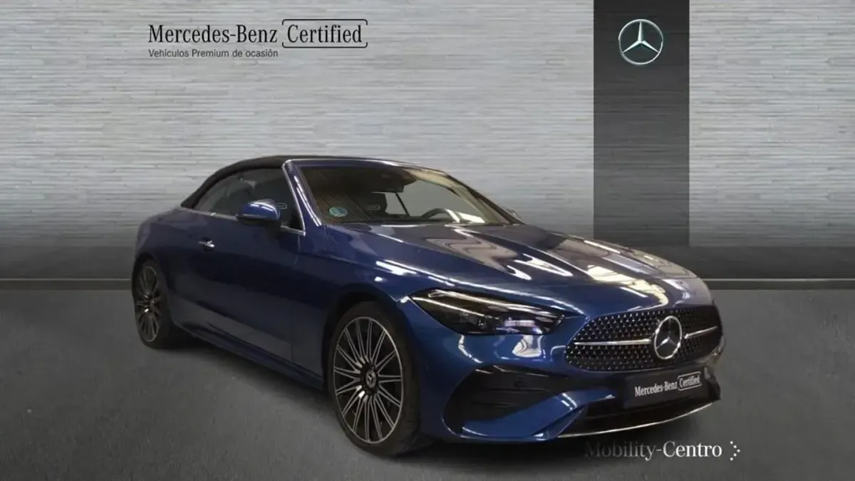 Usado Mercedes CLE300 AMG Line Premium Plus 258 CV (189 kW) 2024 Spektral blue  metallic paint Descapotable