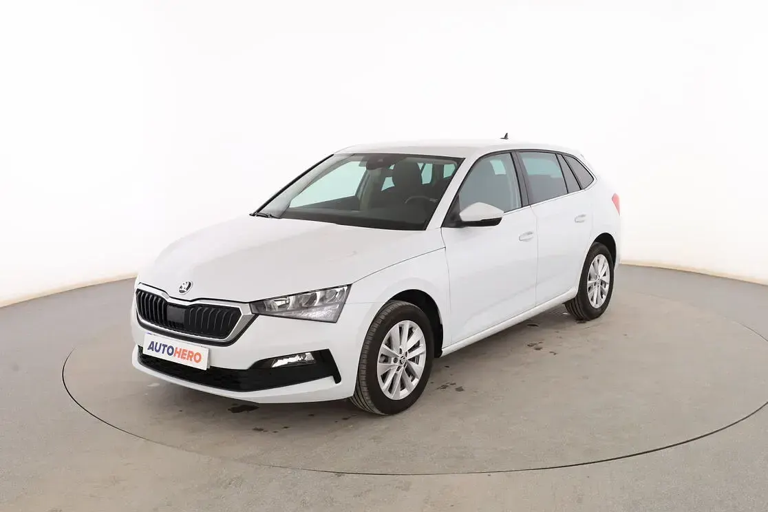 Usado Skoda Scala Ambition 150 CV (110 kW) 2023 Utilitario