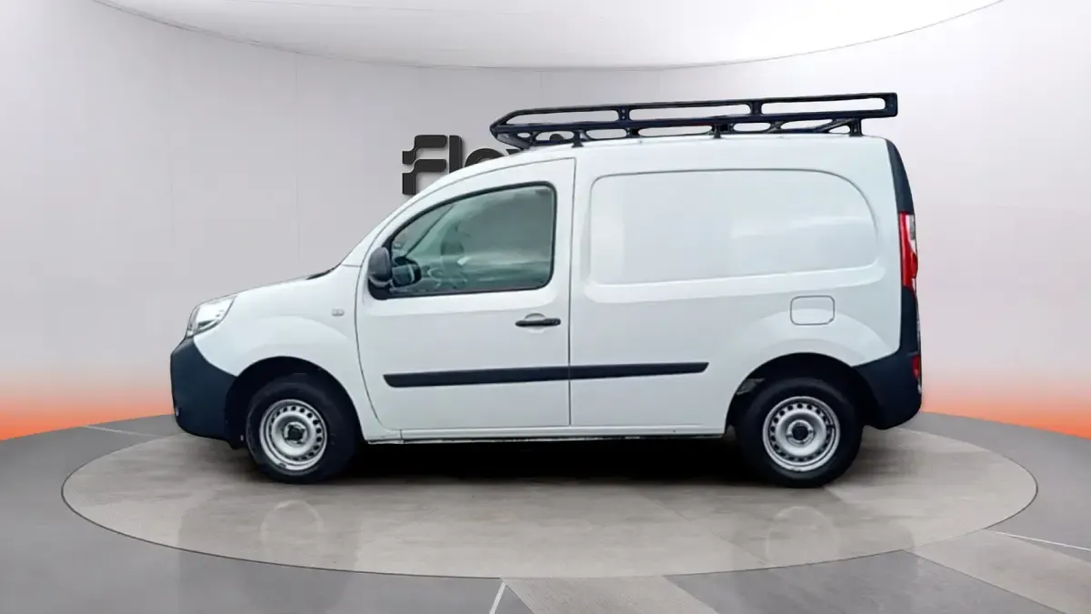 Usado Renault Kangoo 75 CV (55 kW) 2020 Blanco Monovolumen