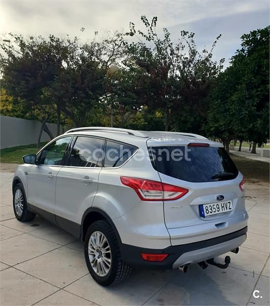 Usado Ford Kuga Titanium 150 CV (110 kW) 2014 Gris / plata SUV
