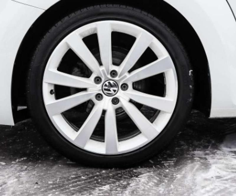 Usado VW Beetle Cabriolet Design 150 CV (110 kW) 2016 Blanco Descapotable