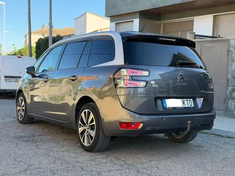 Usado Citroën C4 SpaceTourer Feel 163 CV (119 kW) 2019 Gris / plata Monovolumen