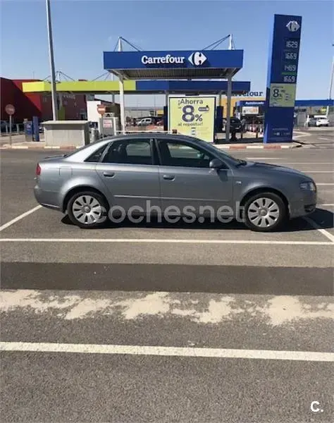 Usado Audi A4 140 CV (102 kW) 2006 Gris / plata Berlina